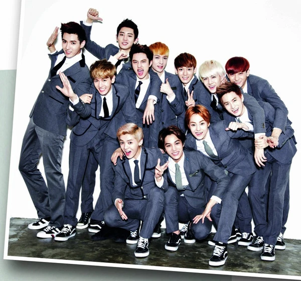 TUTTLE K-Pop Now!: The Korean Music Revolution 6 TUTTLE K-Pop Now!: The Korean Music Revolution - Image 4